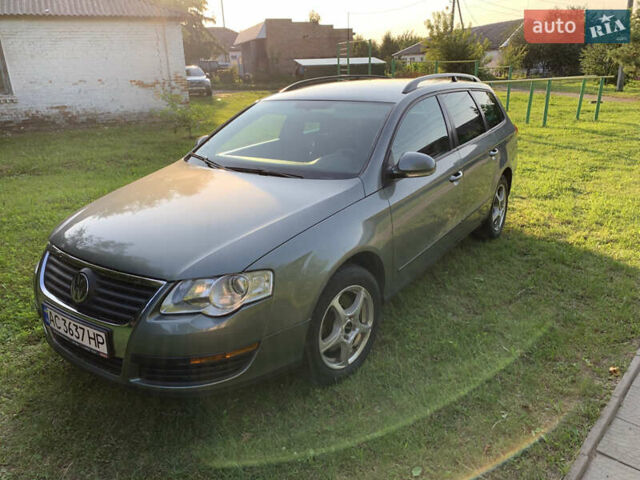 Серый Фольксваген Пассат, объемом двигателя 1.6 л и пробегом 222 тыс. км за 5550 $, фото 9 на Automoto.ua