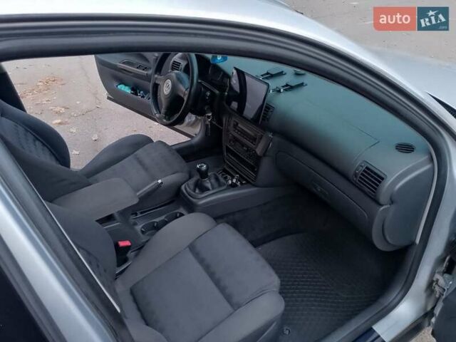 Серый Фольксваген Пассат, объемом двигателя 1.6 л и пробегом 166 тыс. км за 6300 $, фото 24 на Automoto.ua