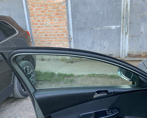 Серый Фольксваген Пассат, объемом двигателя 1.6 л и пробегом 222 тыс. км за 5550 $, фото 18 на Automoto.ua