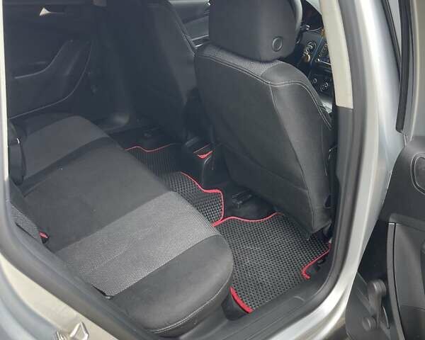 Серый Фольксваген Пассат, объемом двигателя 1.6 л и пробегом 275 тыс. км за 5600 $, фото 23 на Automoto.ua