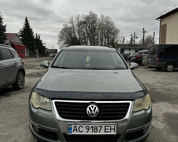Сірий Фольксваген Пассат, об'ємом двигуна 2 л та пробігом 341 тис. км за 6100 $, фото 1 на Automoto.ua