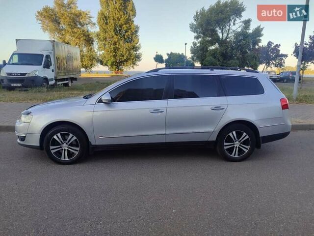 Серый Фольксваген Пассат, объемом двигателя 1.6 л и пробегом 256 тыс. км за 5950 $, фото 4 на Automoto.ua