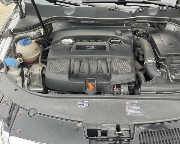 Серый Фольксваген Пассат, объемом двигателя 1.6 л и пробегом 275 тыс. км за 5600 $, фото 16 на Automoto.ua