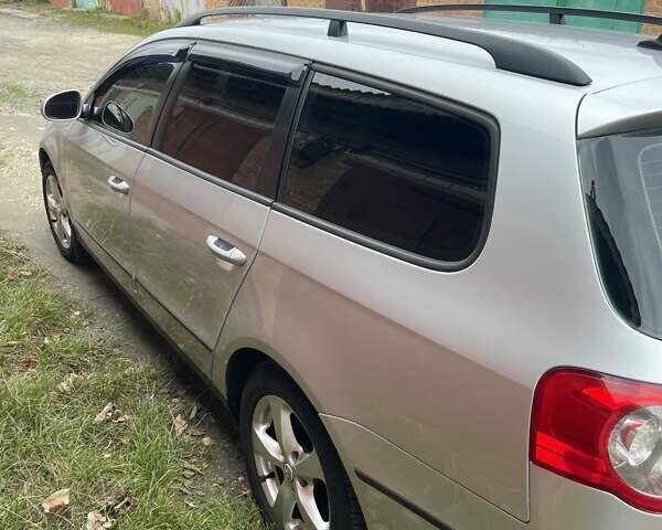 Серый Фольксваген Пассат, объемом двигателя 1.6 л и пробегом 275 тыс. км за 5600 $, фото 12 на Automoto.ua