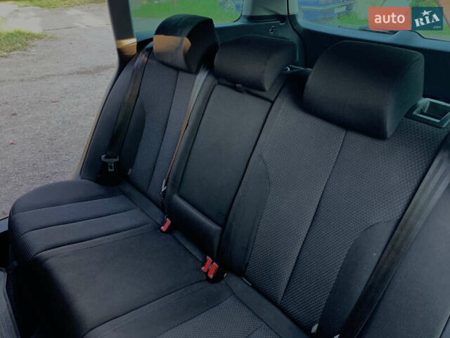 Серый Фольксваген Пассат, объемом двигателя 1.6 л и пробегом 222 тыс. км за 5550 $, фото 14 на Automoto.ua