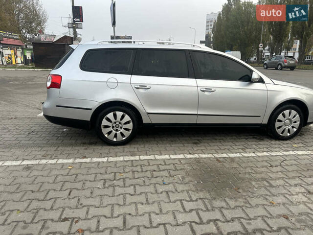 Серый Фольксваген Пассат, объемом двигателя 1.9 л и пробегом 325 тыс. км за 6000 $, фото 5 на Automoto.ua