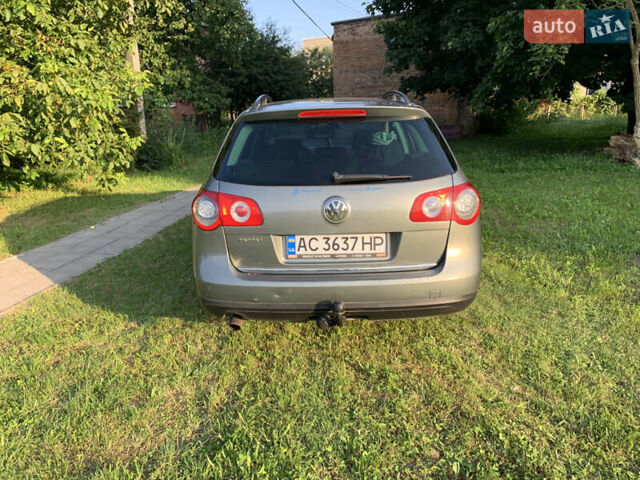 Серый Фольксваген Пассат, объемом двигателя 1.6 л и пробегом 222 тыс. км за 5550 $, фото 5 на Automoto.ua