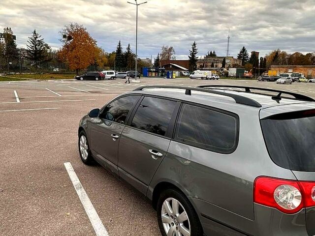 Серый Фольксваген Пассат, объемом двигателя 1.6 л и пробегом 300 тыс. км за 5500 $, фото 6 на Automoto.ua