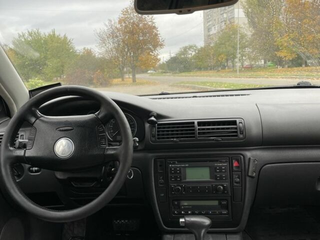 Сірий Фольксваген Пассат, об'ємом двигуна 2.5 л та пробігом 370 тис. км за 3650 $, фото 7 на Automoto.ua