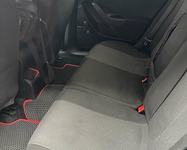 Серый Фольксваген Пассат, объемом двигателя 1.6 л и пробегом 275 тыс. км за 5600 $, фото 29 на Automoto.ua