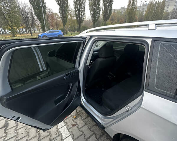 Серый Фольксваген Пассат, объемом двигателя 1.9 л и пробегом 325 тыс. км за 6000 $, фото 13 на Automoto.ua