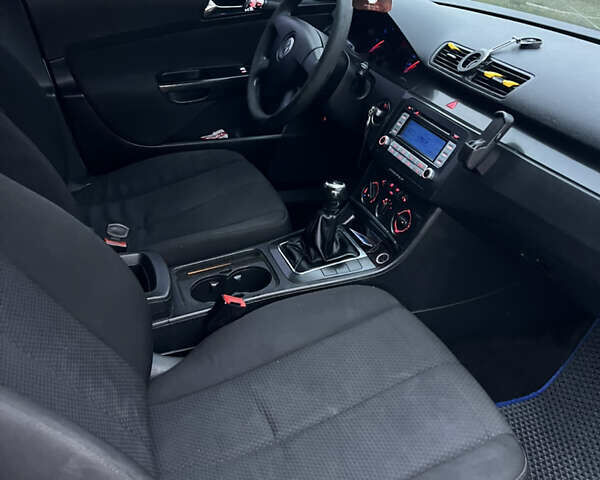 Сірий Фольксваген Пассат, об'ємом двигуна 1.97 л та пробігом 330 тис. км за 4450 $, фото 6 на Automoto.ua