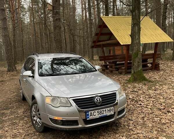 Серый Фольксваген Пассат, объемом двигателя 2 л и пробегом 330 тыс. км за 5300 $, фото 2 на Automoto.ua