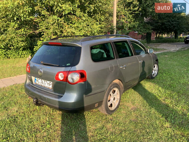 Серый Фольксваген Пассат, объемом двигателя 1.6 л и пробегом 222 тыс. км за 5550 $, фото 4 на Automoto.ua