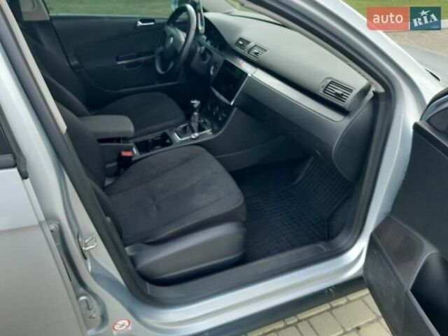 Сірий Фольксваген Пассат, об'ємом двигуна 1.6 л та пробігом 265 тис. км за 5700 $, фото 10 на Automoto.ua