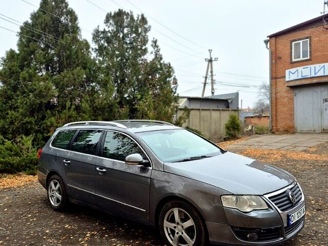 Серый Фольксваген Пассат, объемом двигателя 2 л и пробегом 367 тыс. км за 5000 $, фото 1 на Automoto.ua