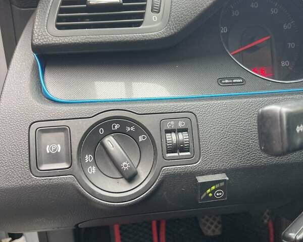 Серый Фольксваген Пассат, объемом двигателя 1.6 л и пробегом 275 тыс. км за 5600 $, фото 28 на Automoto.ua