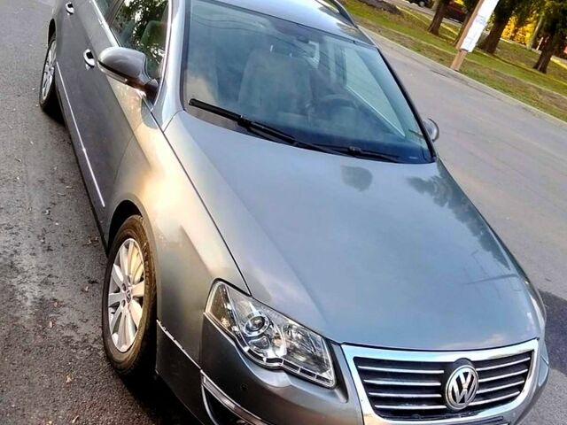 Серый Фольксваген Пассат, объемом двигателя 2 л и пробегом 0 тыс. км за 4400 $, фото 1 на Automoto.ua