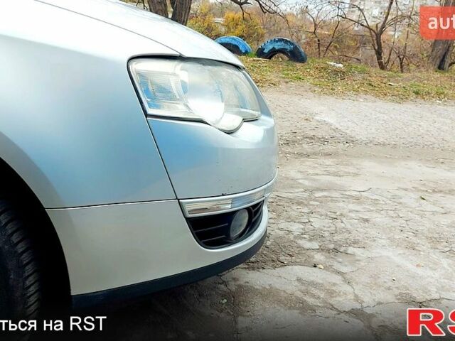 Серый Фольксваген Пассат, объемом двигателя 1.6 л и пробегом 171 тыс. км за 6500 $, фото 4 на Automoto.ua