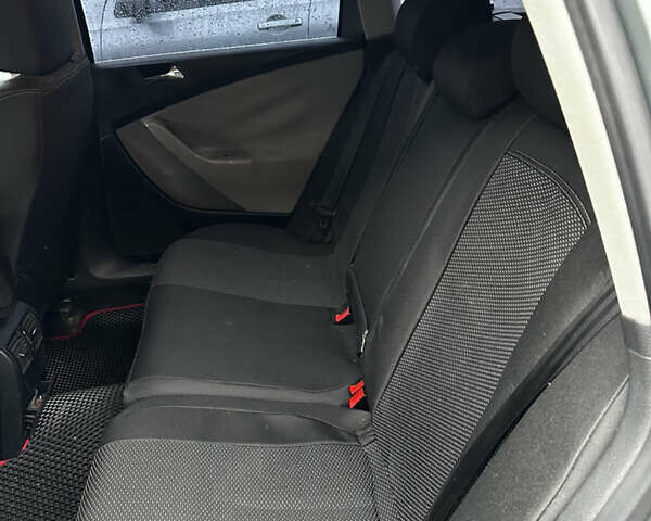 Сірий Фольксваген Пассат, об'ємом двигуна 2 л та пробігом 341 тис. км за 6100 $, фото 10 на Automoto.ua