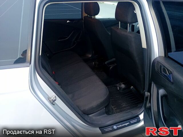 Серый Фольксваген Пассат, объемом двигателя 1.6 л и пробегом 247 тыс. км за 5750 $, фото 10 на Automoto.ua