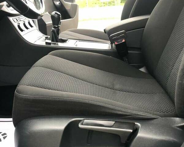 Серый Фольксваген Пассат, объемом двигателя 1.6 л и пробегом 210 тыс. км за 4995 $, фото 56 на Automoto.ua