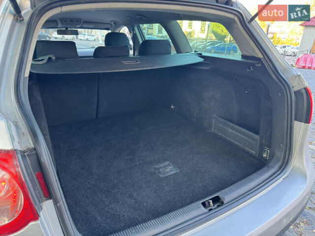 Сірий Фольксваген Пассат, об'ємом двигуна 2 л та пробігом 267 тис. км за 4500 $, фото 17 на Automoto.ua