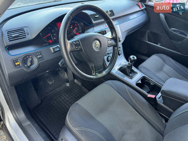 Сірий Фольксваген Пассат, об'ємом двигуна 2 л та пробігом 267 тис. км за 4500 $, фото 11 на Automoto.ua
