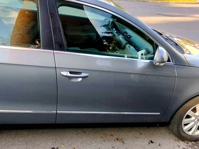 Серый Фольксваген Пассат, объемом двигателя 2 л и пробегом 0 тыс. км за 4400 $, фото 7 на Automoto.ua