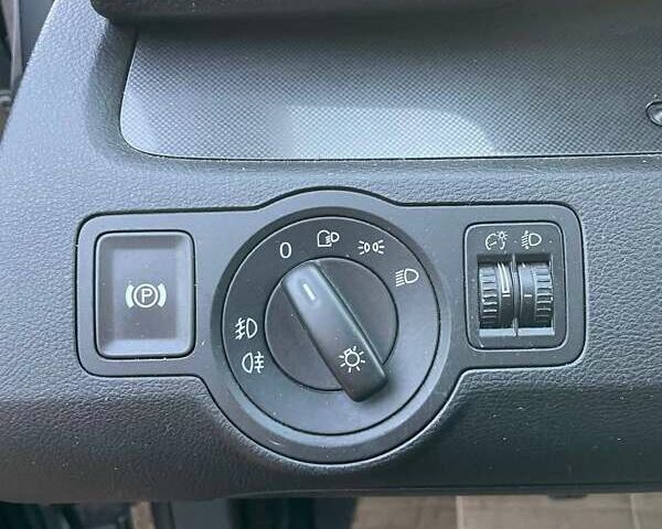 Серый Фольксваген Пассат, объемом двигателя 1.6 л и пробегом 232 тыс. км за 6499 $, фото 16 на Automoto.ua