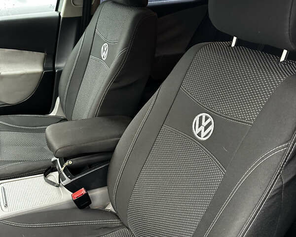 Сірий Фольксваген Пассат, об'ємом двигуна 2 л та пробігом 341 тис. км за 6100 $, фото 9 на Automoto.ua