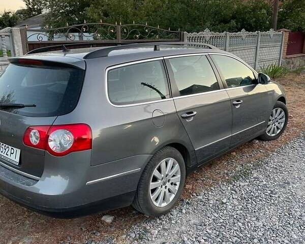 Серый Фольксваген Пассат, объемом двигателя 1.6 л и пробегом 232 тыс. км за 6499 $, фото 6 на Automoto.ua