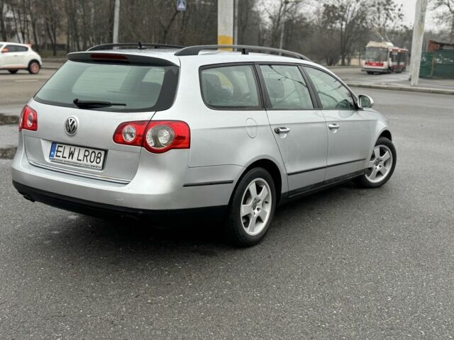 Серый Фольксваген Пассат, объемом двигателя 1.6 л и пробегом 123 тыс. км за 2600 $, фото 2 на Automoto.ua