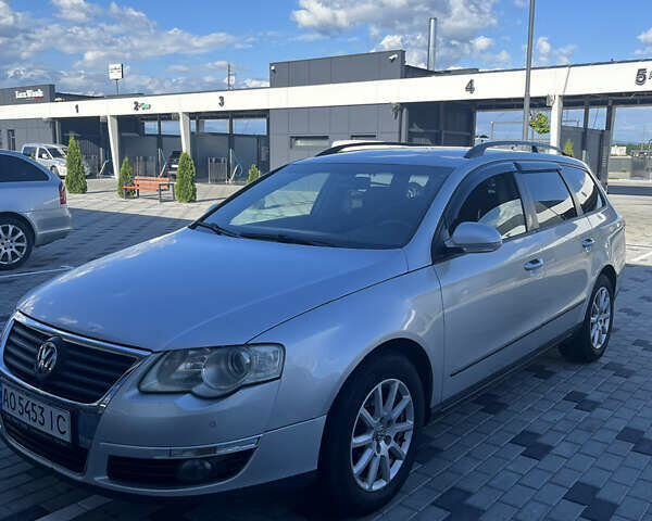 Серый Фольксваген Пассат, объемом двигателя 1.9 л и пробегом 300 тыс. км за 5000 $, фото 2 на Automoto.ua