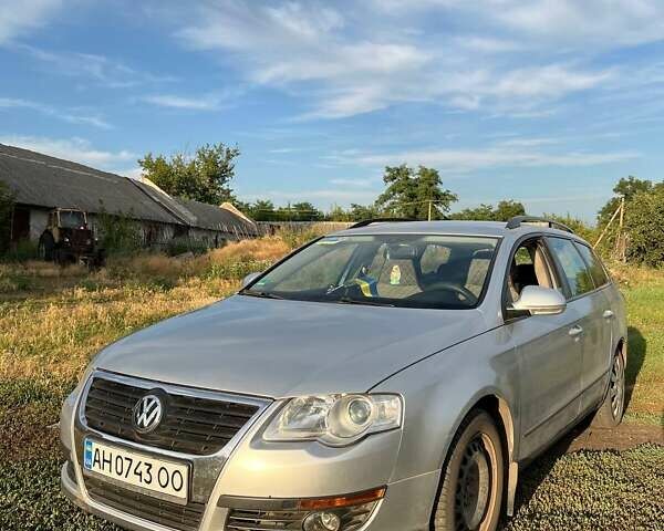 Сірий Фольксваген Пассат, об'ємом двигуна 1.6 л та пробігом 288 тис. км за 5500 $, фото 4 на Automoto.ua
