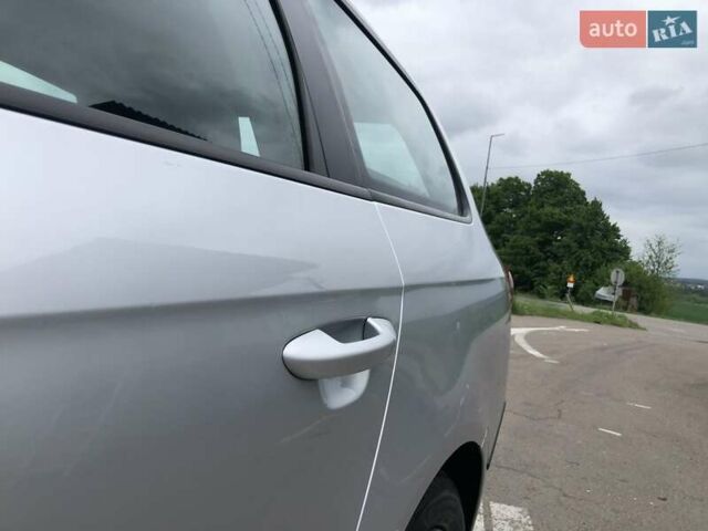 Серый Фольксваген Пассат, объемом двигателя 1.6 л и пробегом 210 тыс. км за 4995 $, фото 25 на Automoto.ua