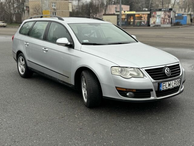 Серый Фольксваген Пассат, объемом двигателя 1.6 л и пробегом 123 тыс. км за 2600 $, фото 1 на Automoto.ua