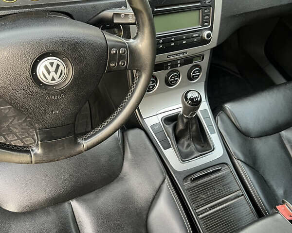 Сірий Фольксваген Пассат, об'ємом двигуна 2 л та пробігом 288 тис. км за 5000 $, фото 7 на Automoto.ua