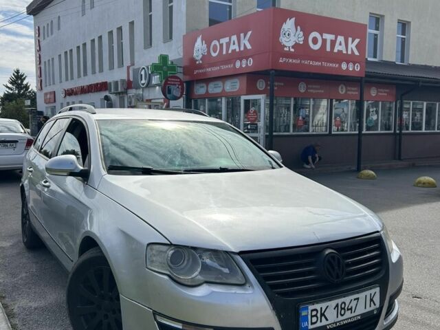 Серый Фольксваген Пассат, объемом двигателя 2 л и пробегом 300 тыс. км за 5500 $, фото 12 на Automoto.ua