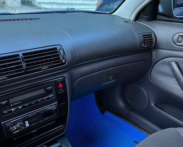 Сірий Фольксваген Пассат, об'ємом двигуна 1.9 л та пробігом 322 тис. км за 4500 $, фото 5 на Automoto.ua