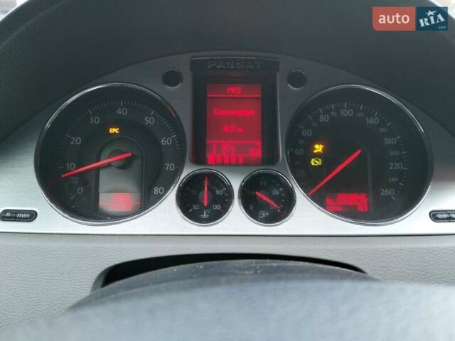 Сірий Фольксваген Пассат, об'ємом двигуна 1.6 л та пробігом 203 тис. км за 5200 $, фото 2 на Automoto.ua