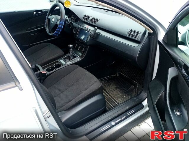 Серый Фольксваген Пассат, объемом двигателя 1.6 л и пробегом 247 тыс. км за 5750 $, фото 8 на Automoto.ua