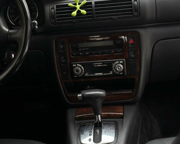 Серый Фольксваген Пассат, объемом двигателя 1.9 л и пробегом 347 тыс. км за 5150 $, фото 60 на Automoto.ua