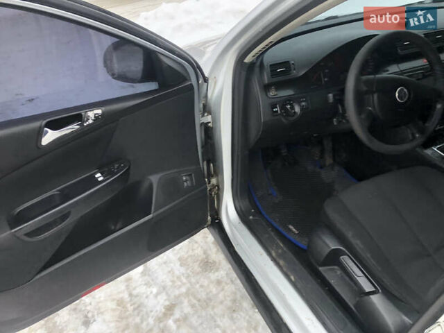 Серый Фольксваген Пассат, объемом двигателя 1.97 л и пробегом 340 тыс. км за 4300 $, фото 6 на Automoto.ua