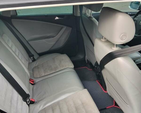 Сірий Фольксваген Пассат, об'ємом двигуна 1.6 л та пробігом 203 тис. км за 5200 $, фото 1 на Automoto.ua