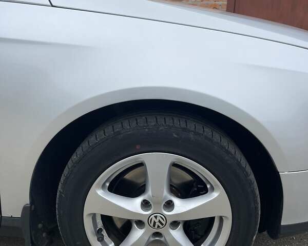 Серый Фольксваген Пассат, объемом двигателя 1.6 л и пробегом 275 тыс. км за 5600 $, фото 10 на Automoto.ua