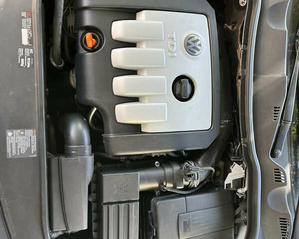 Серый Фольксваген Пассат, объемом двигателя 1.97 л и пробегом 362 тыс. км за 5700 $, фото 8 на Automoto.ua