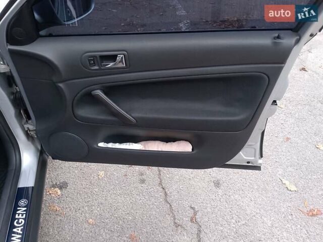 Серый Фольксваген Пассат, объемом двигателя 1.6 л и пробегом 166 тыс. км за 6300 $, фото 19 на Automoto.ua