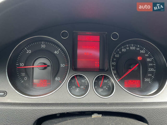 Серый Фольксваген Пассат, объемом двигателя 1.97 л и пробегом 265 тыс. км за 6500 $, фото 4 на Automoto.ua
