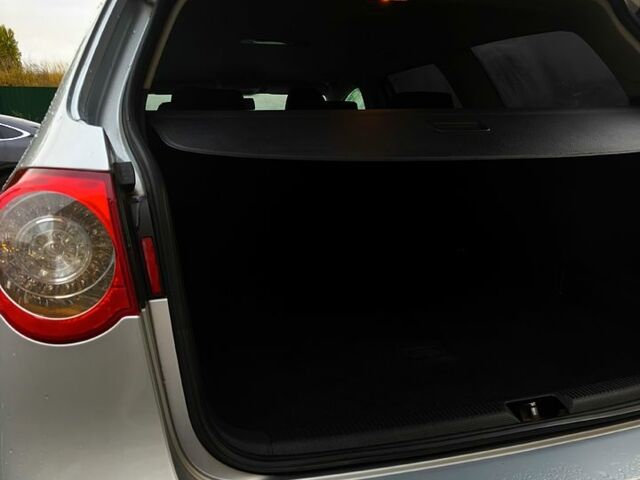 Сірий Фольксваген Пассат, об'ємом двигуна 1.6 л та пробігом 222 тис. км за 5000 $, фото 6 на Automoto.ua